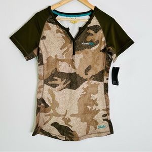 NEW Cabela’s OutfitHer, women’s camo top, Size M